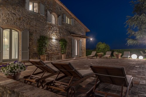 Villa Porri  by MMega