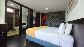 Standard Double Room | In-room safe, laptop workspace, iron/ironing board, free WiFi - Hotel City Center Corferias (Bogotá)