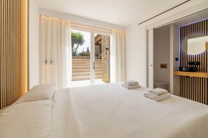 5 chambres, fer et planche à repasser, Wi-Fi gratuit, draps fournis