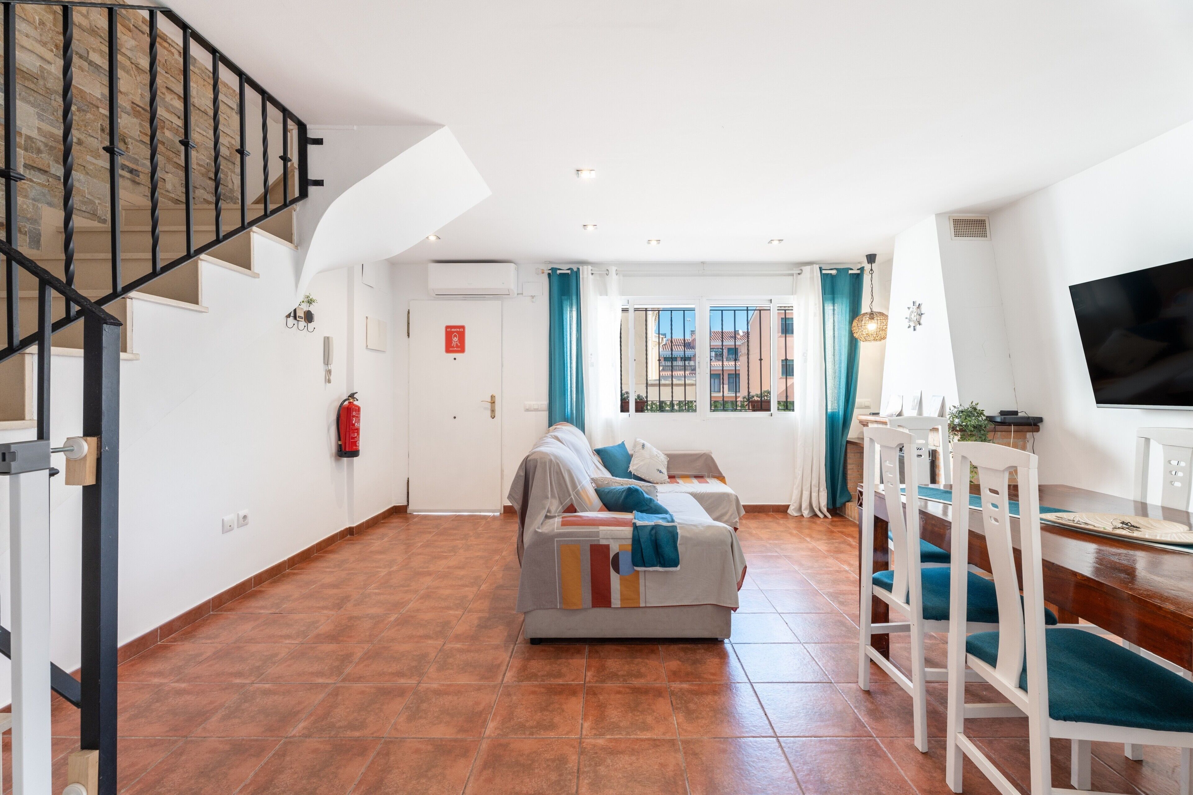 Télévision, cheminée