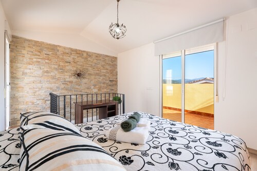 Holiday Home 'Cozy Townhouse In Soneja' with Mountain View, Wi-Fi and Air Conditioning