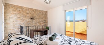 Holiday Home 'Cozy Townhouse In Soneja' with Mountain View, Wi-Fi and Air Conditioning