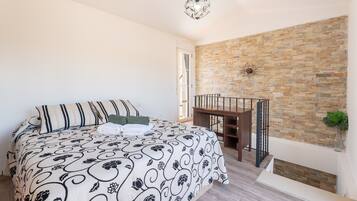 4 chambres, fer et planche à repasser, Wi-Fi gratuit, draps fournis