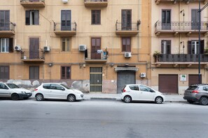 Exterior - Apartment 'La Dimora Di Elma' with Wi-Fi and Air Conditioning (Palermo)