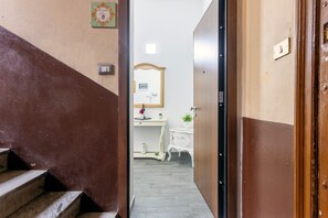 Interni