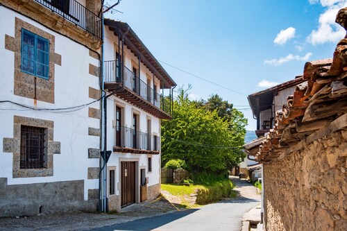 Country House 'Las Puentes 2' with Mountain View, Private Garden and Wi-Fi