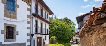 Country House 'Las Puentes 2' with Mountain View, Private Garden and Wi-Fi