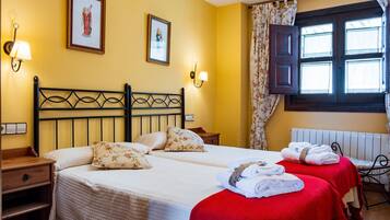 3 dormitorios, tabla de planchar con plancha, wifi gratis y ropa de cama