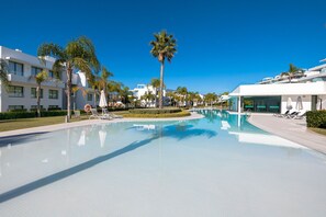 Innenpool, beheizter Pool