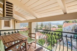 Outdoor dining - Apartment 'Fiskardo' with Private Terrace, Wi-Fi and Air Conditioning (Argostoli)
