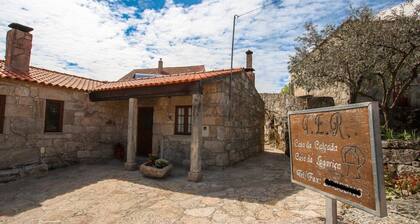 Bed and Breakfast 'Casa Da Lagariça - Sortelha' with Private Garden, Wi-Fi and Air Conditioning