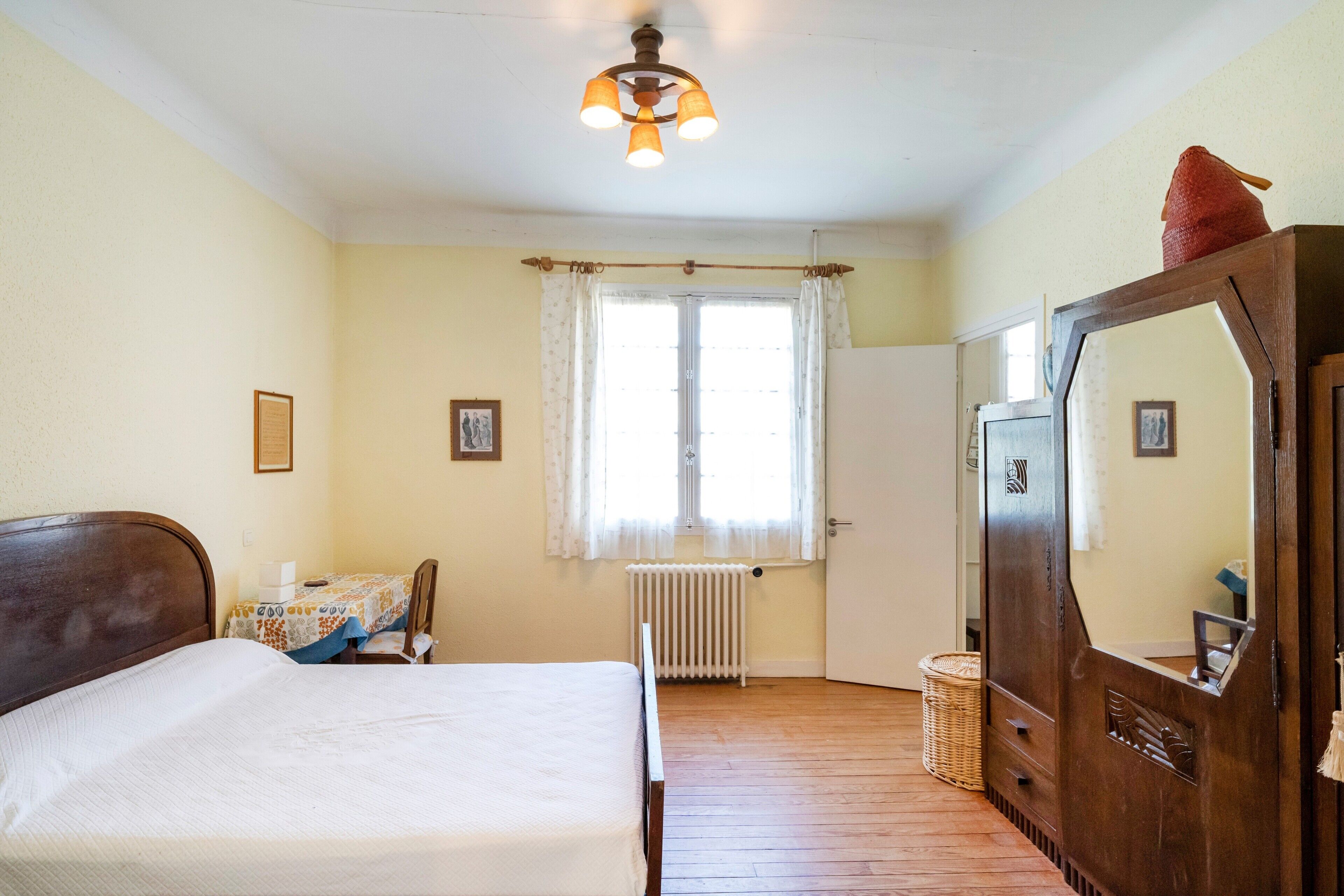 3 bedrooms, free WiFi, bed sheets