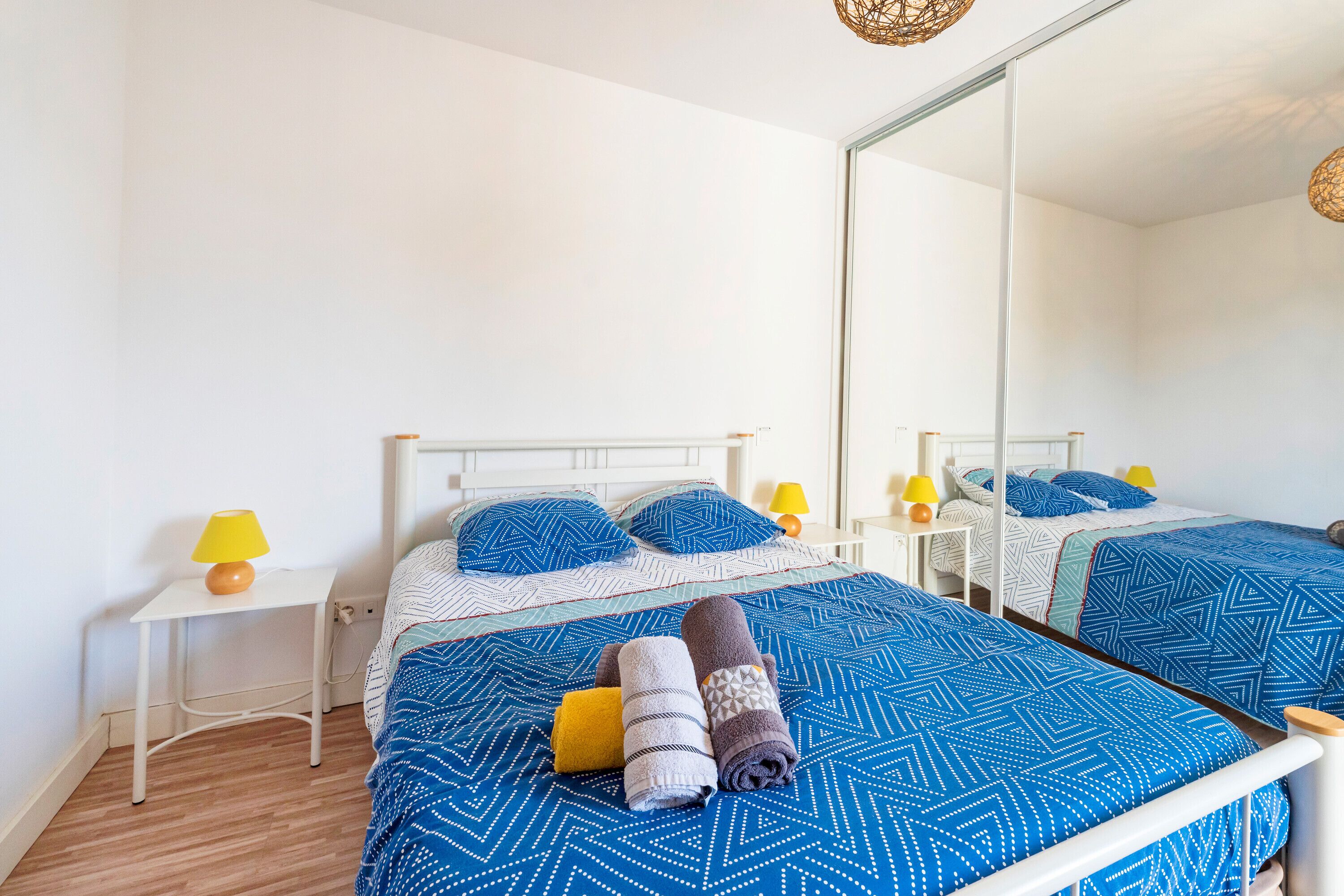 1 chambre, fer et planche à repasser, Wi-Fi gratuit, draps fournis