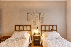 2 dormitorios, tabla de planchar con plancha, wifi gratis y ropa de cama