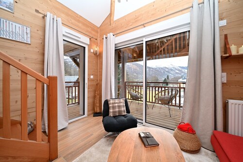 Ideal Getaway at Lake Loudenvielle – Comfortable Apartment with Outdoor Activities