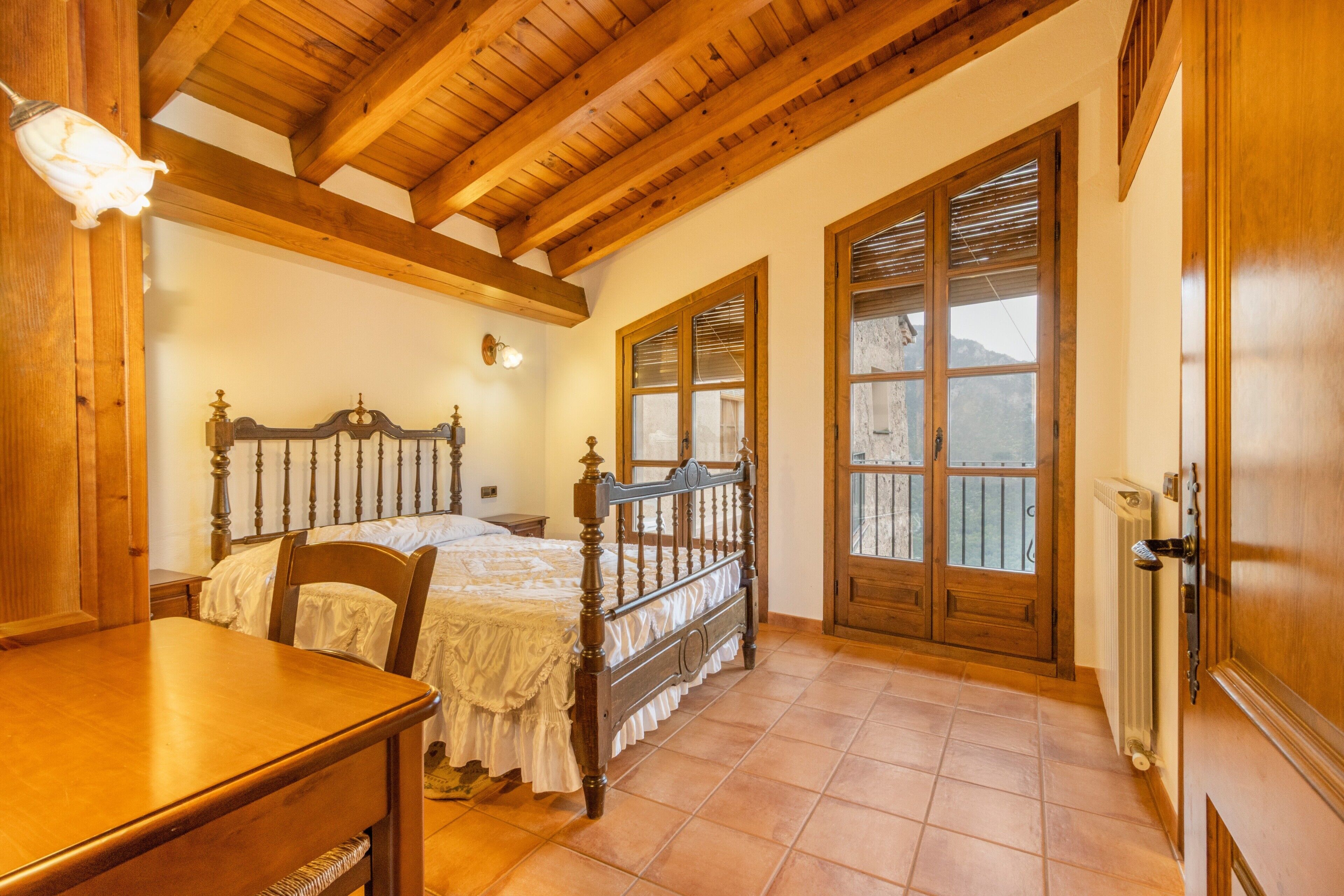 7 bedrooms, iron/ironing board, free WiFi, bed sheets