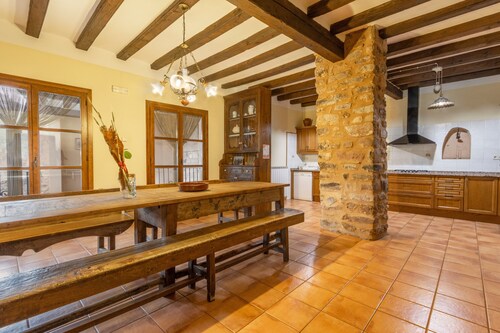 Rural House 'Casa Vilanova' with Mountain Views, Private Terrace and Wi-Fi