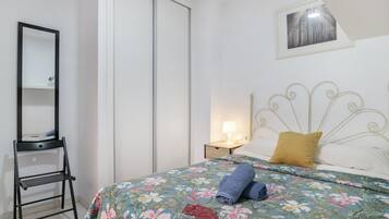 1 bedroom, free WiFi, bed sheets