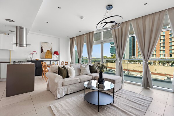 Grand Apartment, 1 King Bed | Interior - Silkhaus Al Naseem (Abu Dhabi)