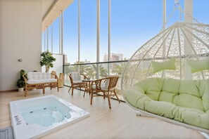 Superior Apartment, Multiple Beds | Private spa tub