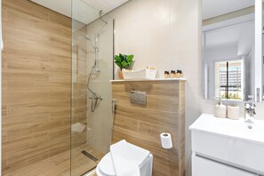 Superior Apartment, Multiple Beds | Bathroom - Silkhaus Al Raha Lofts 2 (Abu Dhabi)