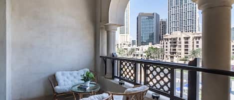 Classic Apartment, 1 King Bed | City view