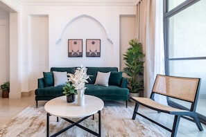 Living area - Silkhaus Al Tajer G (Dubai)