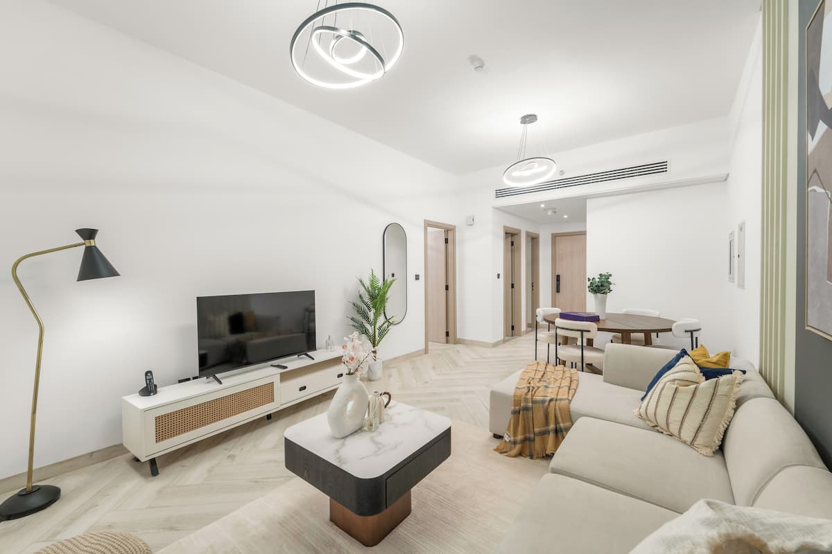 Standaard appartement, balkon, uitzicht op stad | Woonruimte | Een smart-tv
