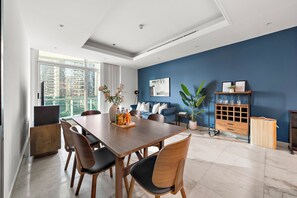 Classic-Apartment, Mehrere Betten | Innenbereich