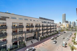 Signature Apartment, Multiple Beds | Balcony view - Silkhaus Pantheon Boulevard (Dubai)