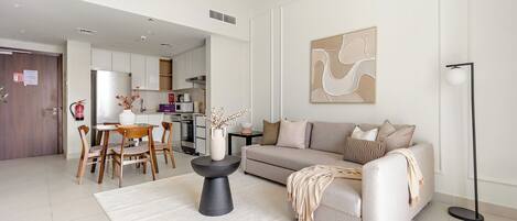Deluxe Apartment | Living area