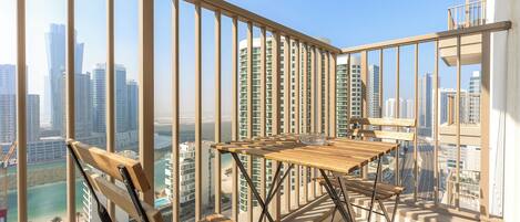 Deluxe Apartment | Balcony