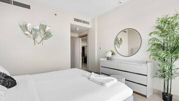Exclusive Apartment, 1 King Bed | 1 bedroom, Egyptian cotton sheets, premium bedding, memory foam beds