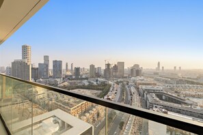 Apartemen Panorama, 1 Tempat Tidur King | Pemandangan balkon