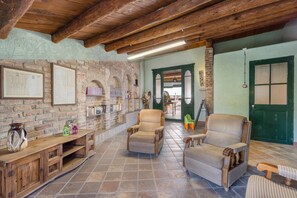 Interior - Country House 'Cal Menut' with Private Terrace and Wi-Fi (Unknown)
