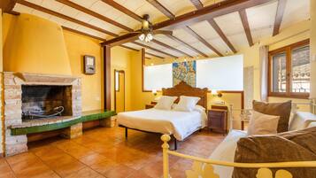 6 dormitorios, tabla de planchar con plancha, wifi gratis y ropa de cama