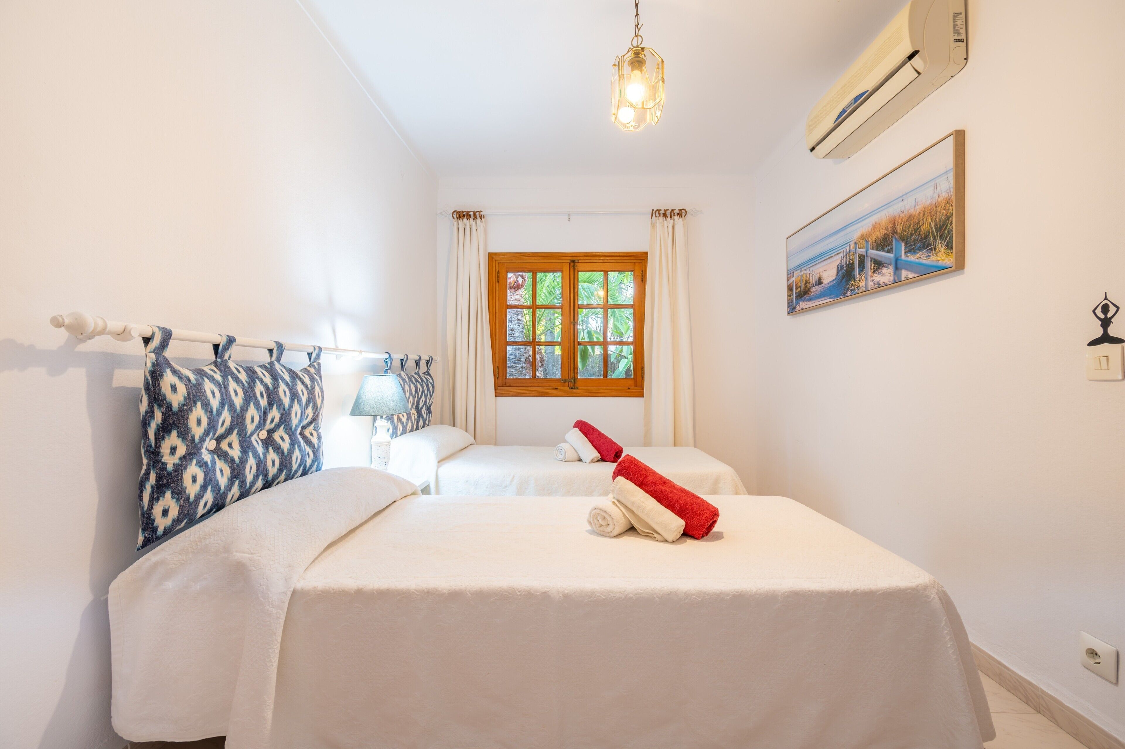 3 dormitorios, tabla de planchar con plancha, wifi gratis y ropa de cama