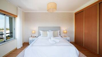 2 soverom, strykejern/-brett, wi-fi (inkludert) og sengetøy