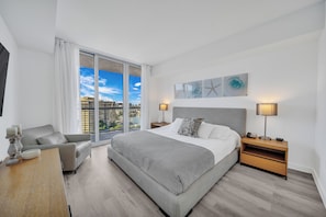 Appartement Deluxe, climatisation, vue partielle sur l'océan