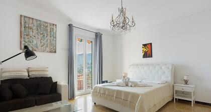 Apartment 'Merlino' with Balcony, Wi-Fi and Air Conditioning