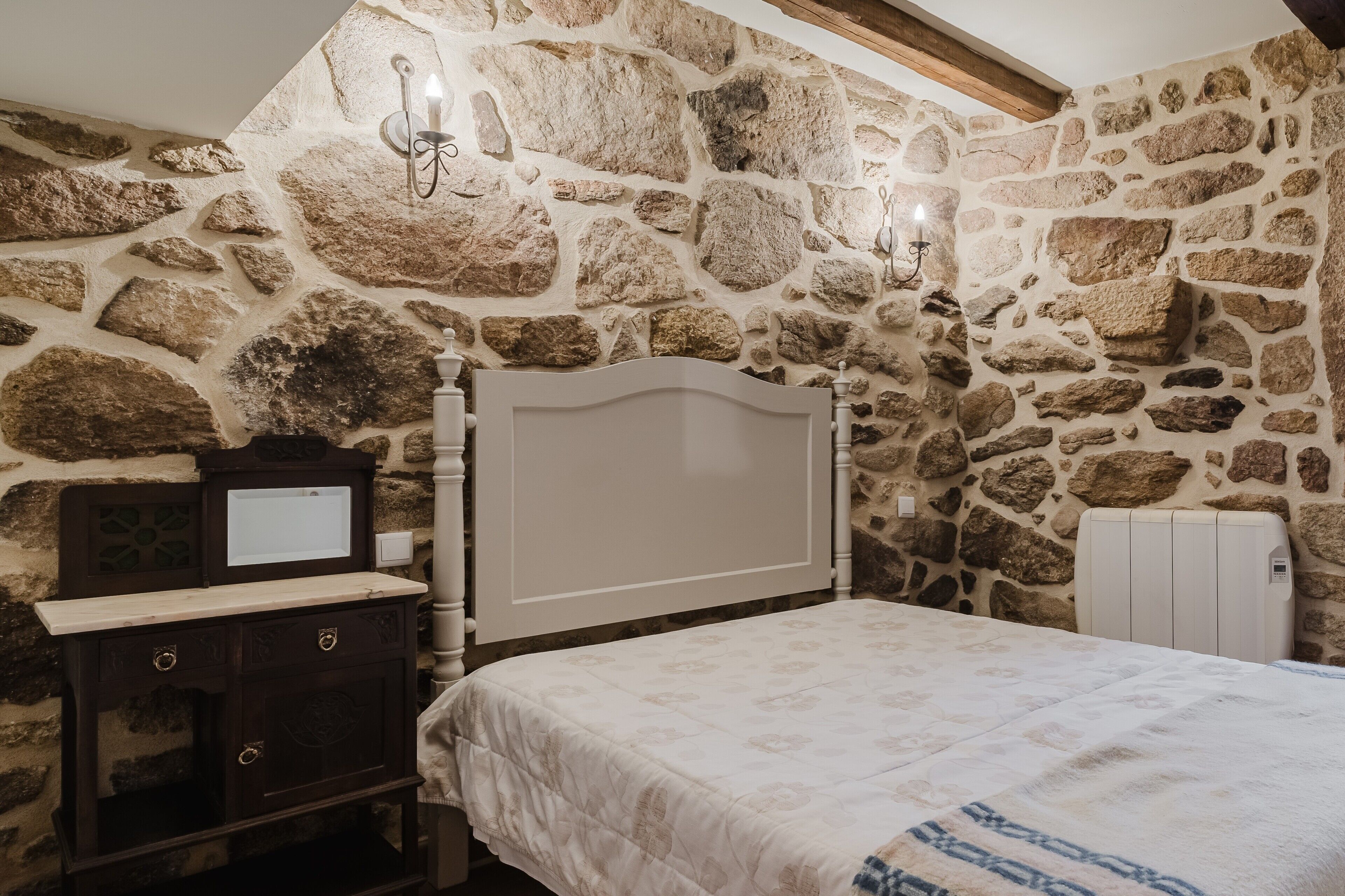 1 室のベッドルーム、WiFi (無料)、ベッドシーツ