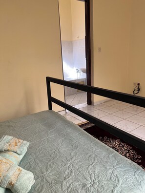 3 bedrooms, WiFi, bed sheets