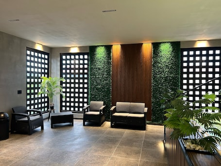 ํ
๋ผ์ค/ํํฐ์ค