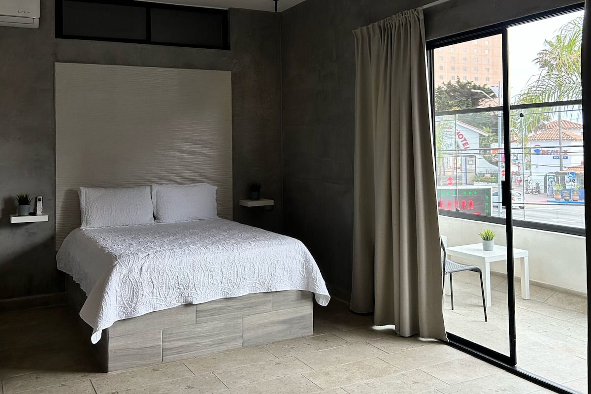 Superior Room, City View | In-room safe, iron/ironing board, free WiFi, bed sheets