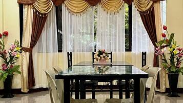 Daily local cuisine breakfast (PHP 150 per person)