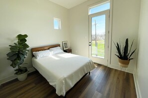 2 室のベッドルーム、アイロン / アイロン台、WiFi、ベッドシーツ