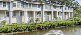 New Listing!! Pool View! Dog-friendly | Easy Walk to Beach, Restaurants, Village, and Pier.
