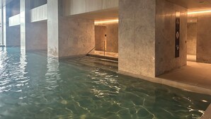 Spa - Southern Cross Luxe Retreat (Melbourne)