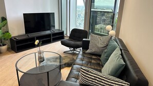 TV - Southern Cross Luxe Retreat (Melbourne)