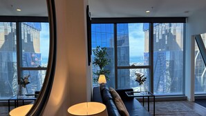 Living area - Ritz Grand Retreat (Melbourne)